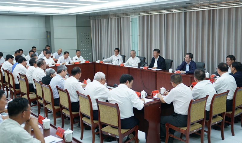 8月19日至22日，中共中央總書記、國家主席、中央軍委主席習近平在甘肅考察。這是19日下午，習近平在敦煌研究院同有關專家、學者和文化單位代表座談并發表重要講話。