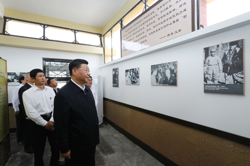 8月19日至22日，中共中央總書記、國家主席、中央軍委主席習近平在甘肅考察。這是20日下午，習近平在張掖市山丹培黎學校參觀學校創辦人路易·艾黎故居。